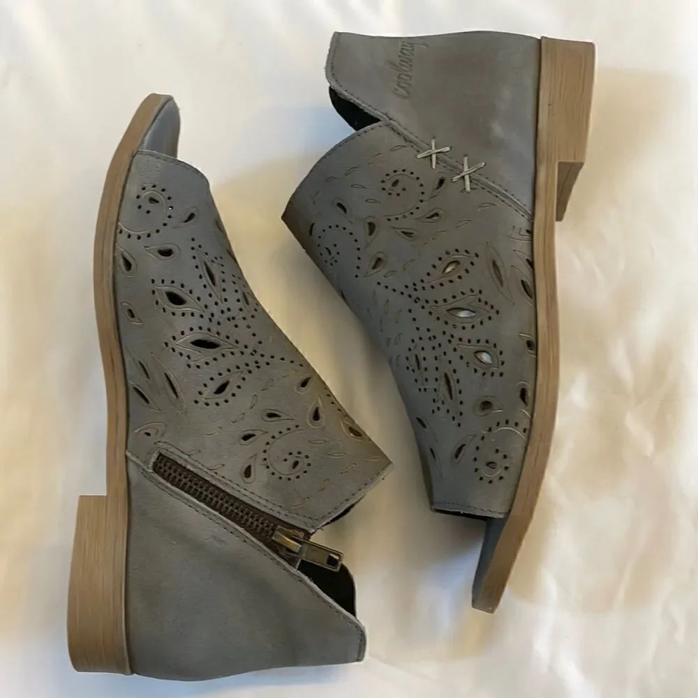 COOLWAY GREY CUTOUT PEEP TOE SHOOTIES. NEW. ZIPPER IS AT INNER ANKLE.